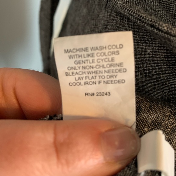 New York and Company off the shoulder linen dress. - Picture 6 of 6